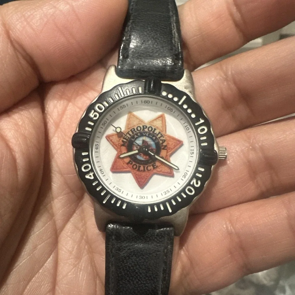 Working Metropolitan Las Vegas Police Unisex Watch New Battery 38.5mm Black Rare